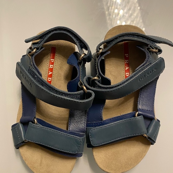Prada kid’s sandals size 10.5 NWOT - Picture 6 of 8